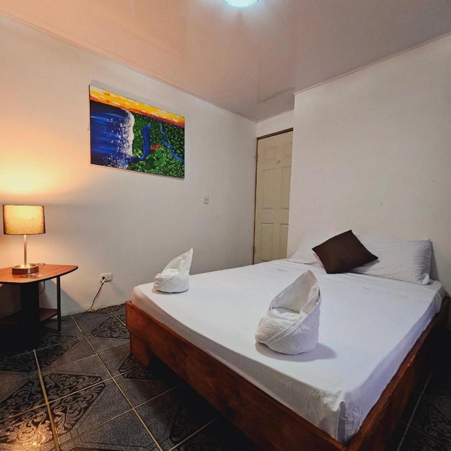 Micheck Beach House Tortuguero Εξωτερικό φωτογραφία