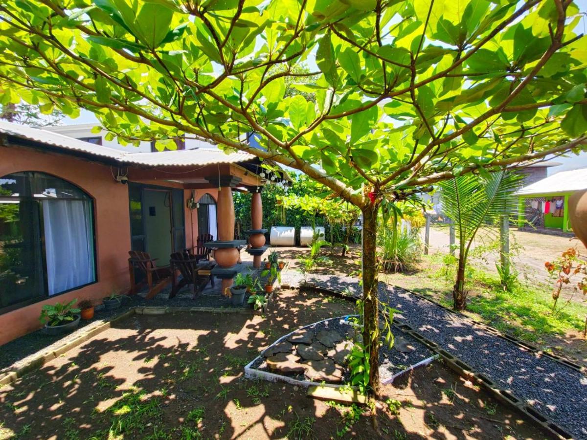 Micheck Beach House Tortuguero Εξωτερικό φωτογραφία